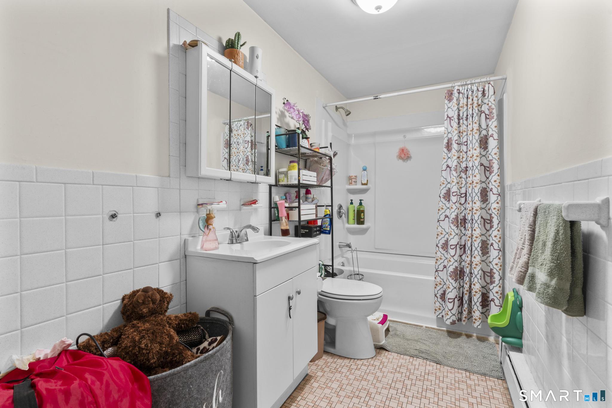 66 Hemingway Avenue East Haven CT 06512