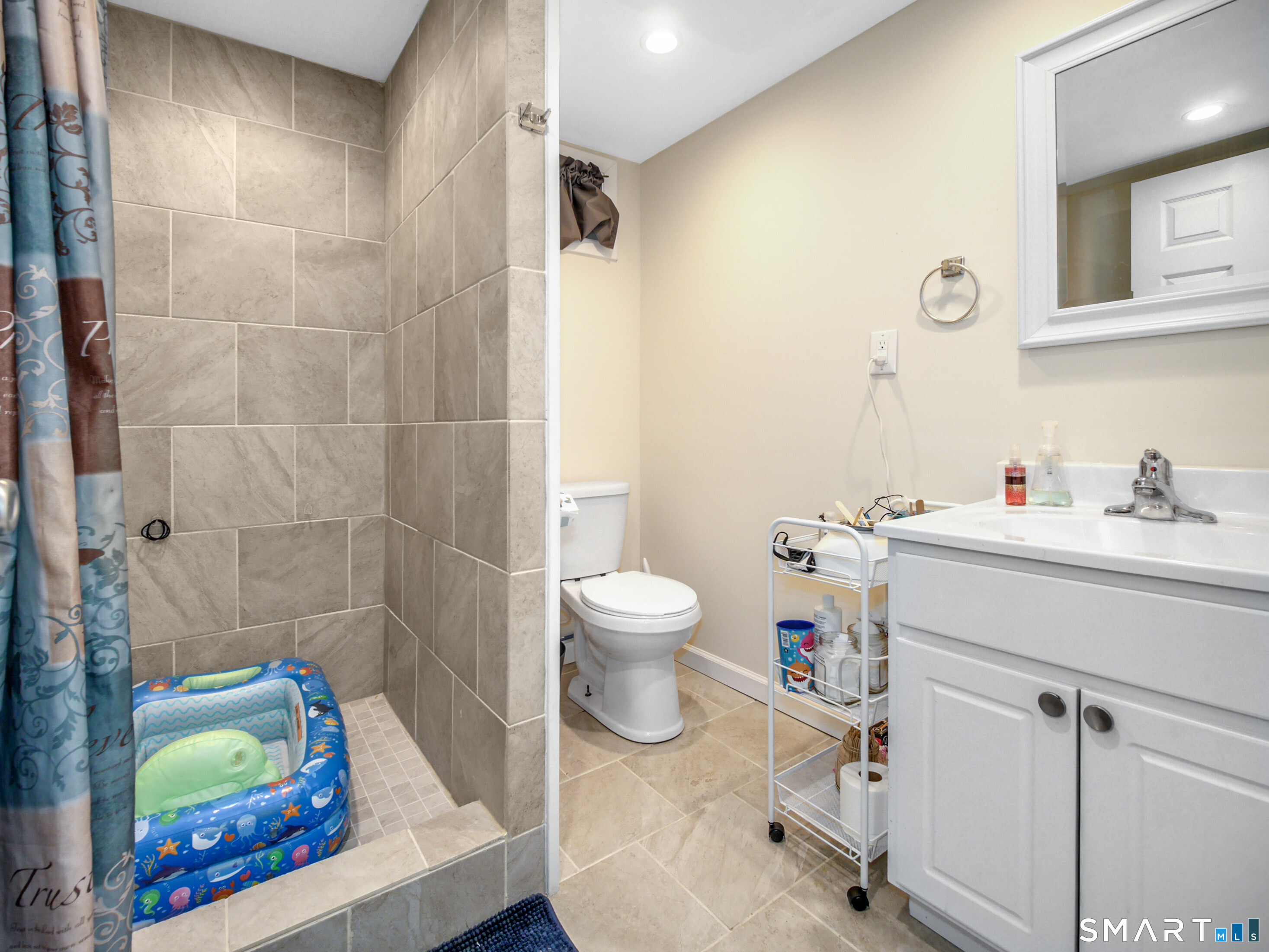 66 Hemingway Avenue East Haven CT 06512
