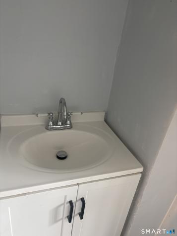 19-21 Moore Avenue East Hartford CT 06108