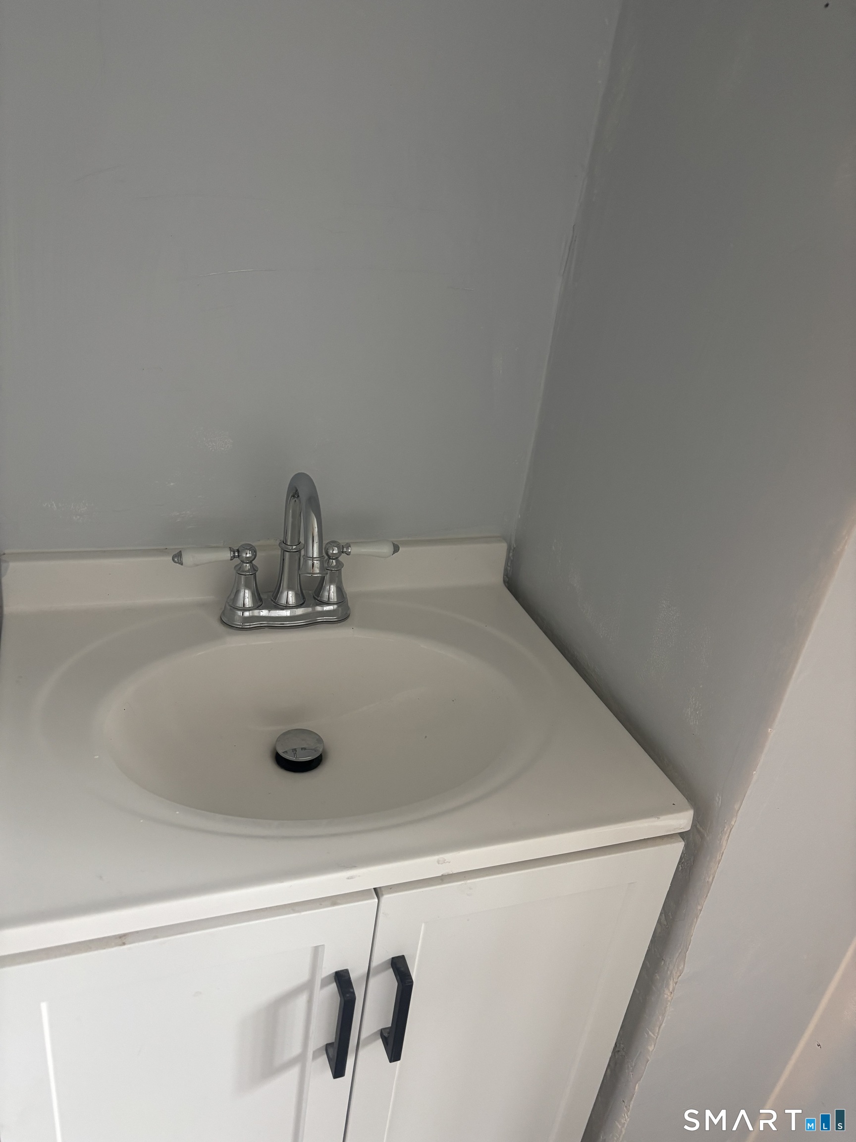 19-21 Moore Avenue East Hartford CT 06108