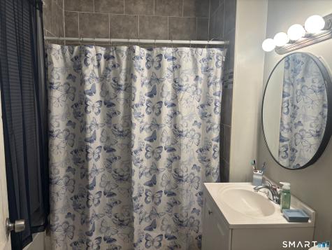 19-21 Moore Avenue East Hartford CT 06108