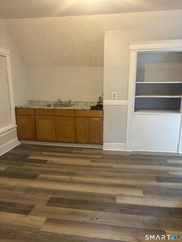 19-21 Moore Avenue East Hartford CT 06108