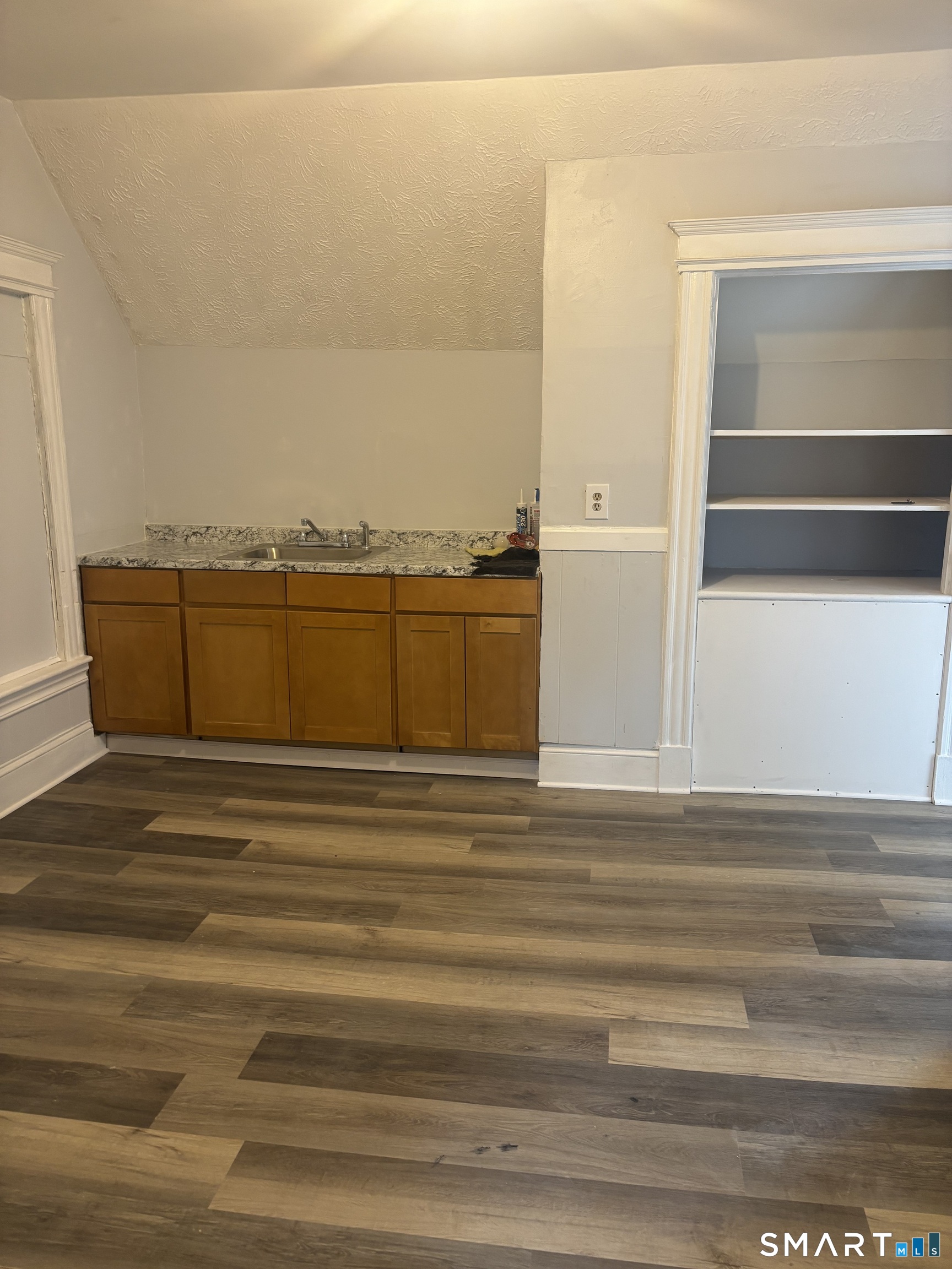 19-21 Moore Avenue East Hartford CT 06108