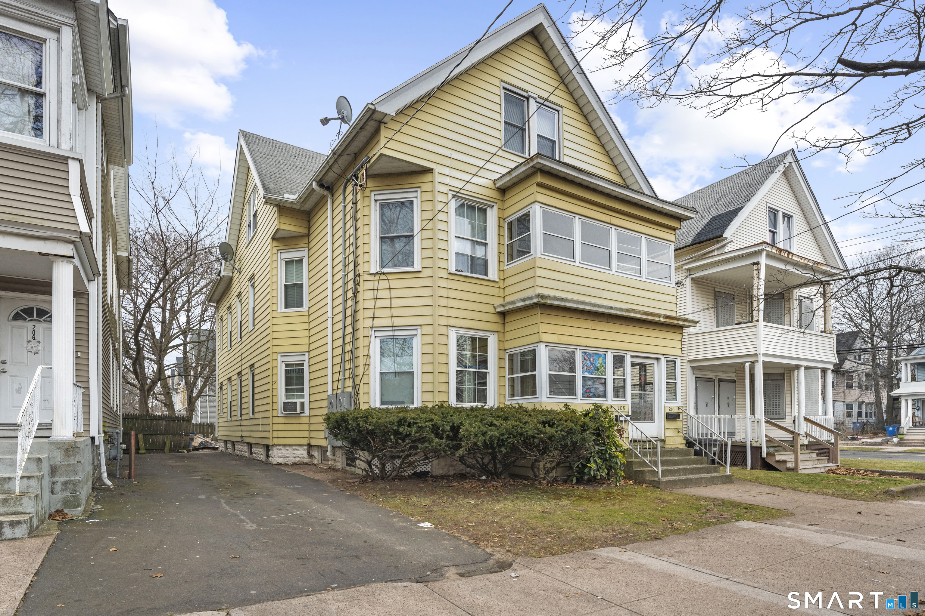 208 Clinton Avenue New Haven CT 06513