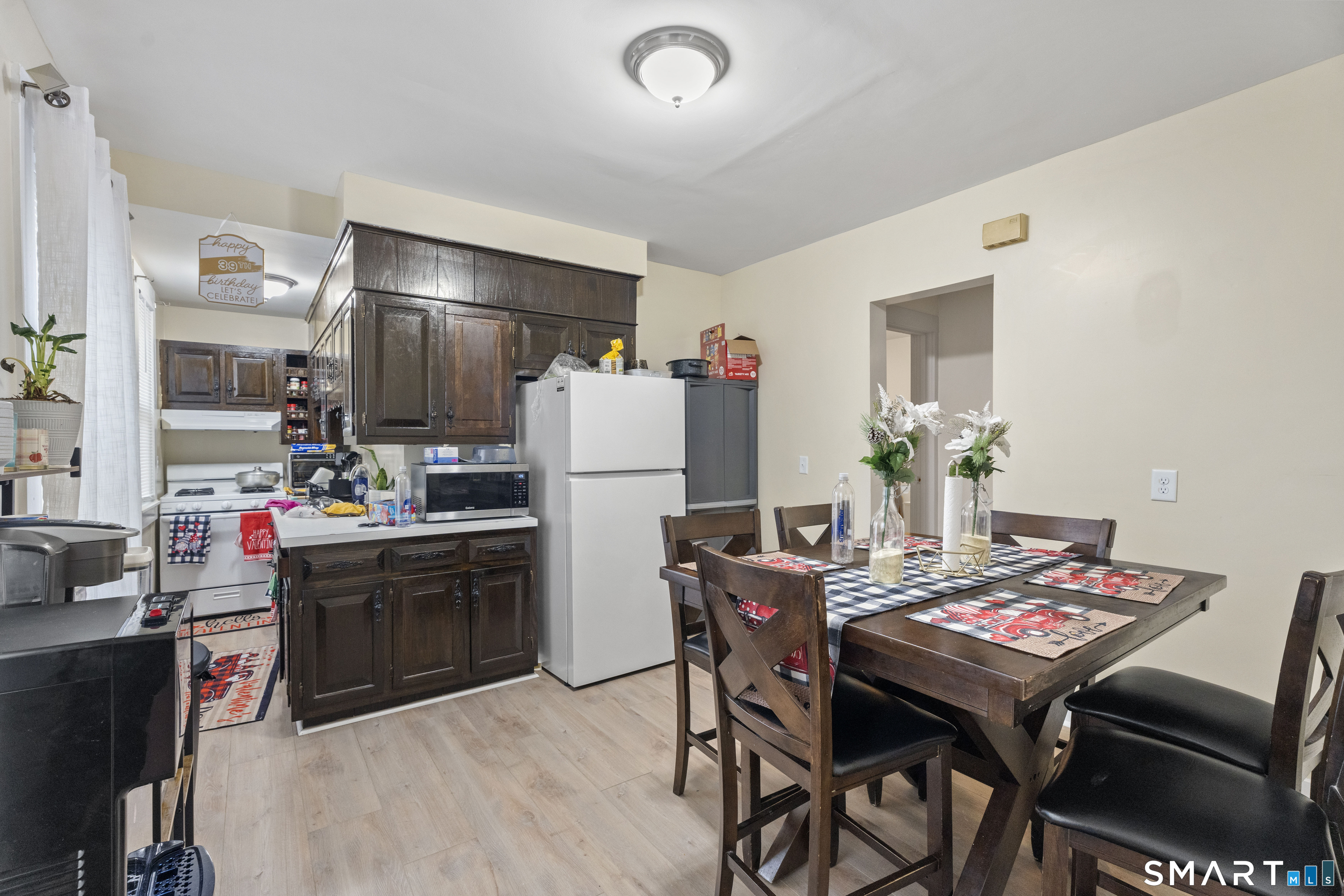 208 Clinton Avenue New Haven CT 06513