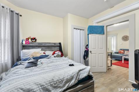 208 Clinton Avenue New Haven CT 06513