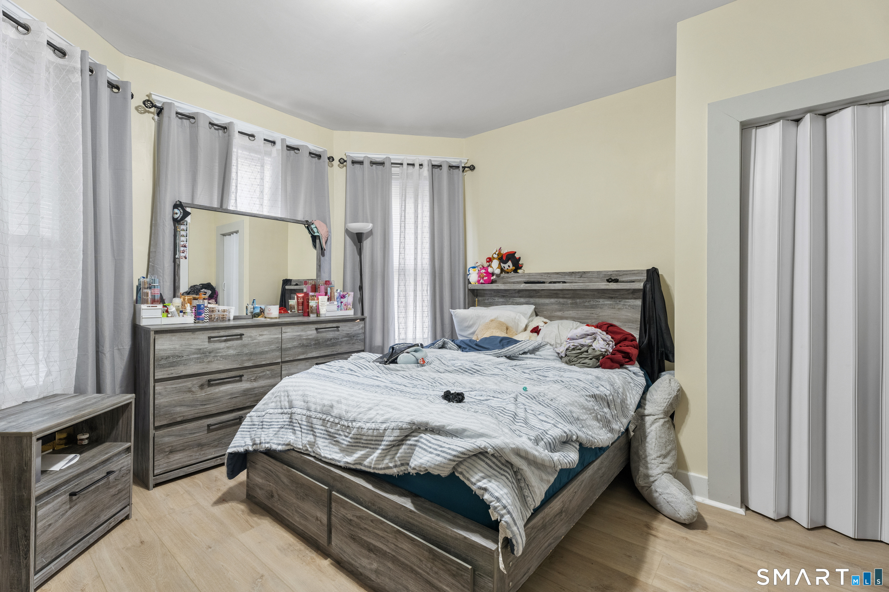 208 Clinton Avenue New Haven CT 06513