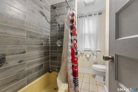 208 Clinton Avenue New Haven CT 06513