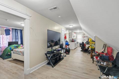 208 Clinton Avenue New Haven CT 06513