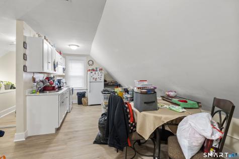 208 Clinton Avenue New Haven CT 06513