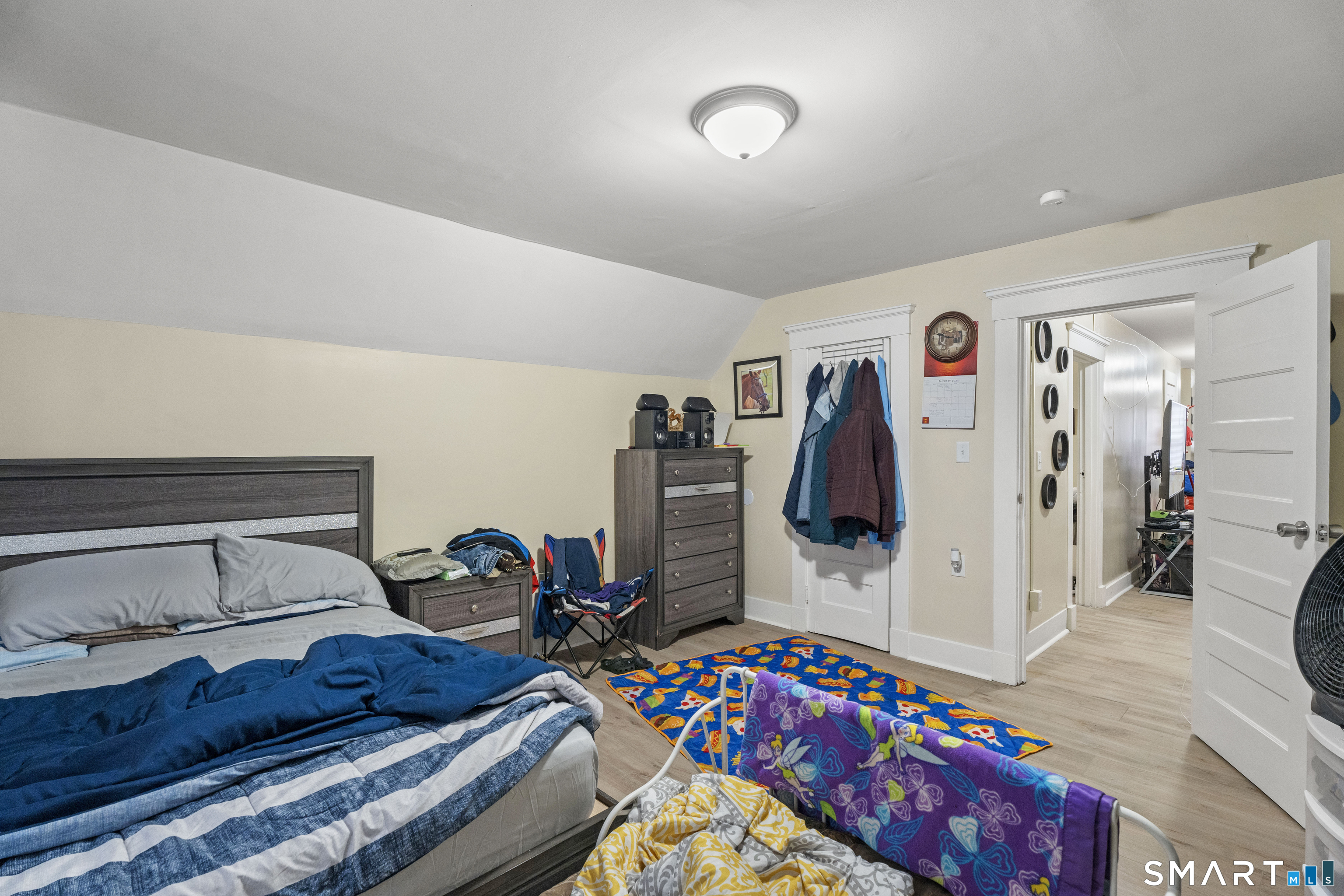 208 Clinton Avenue New Haven CT 06513