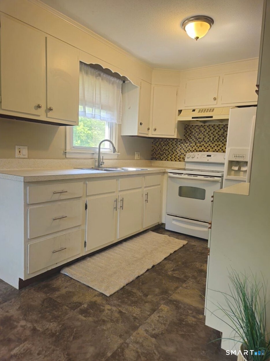 23 Trout Brook Road Bristol CT 06010