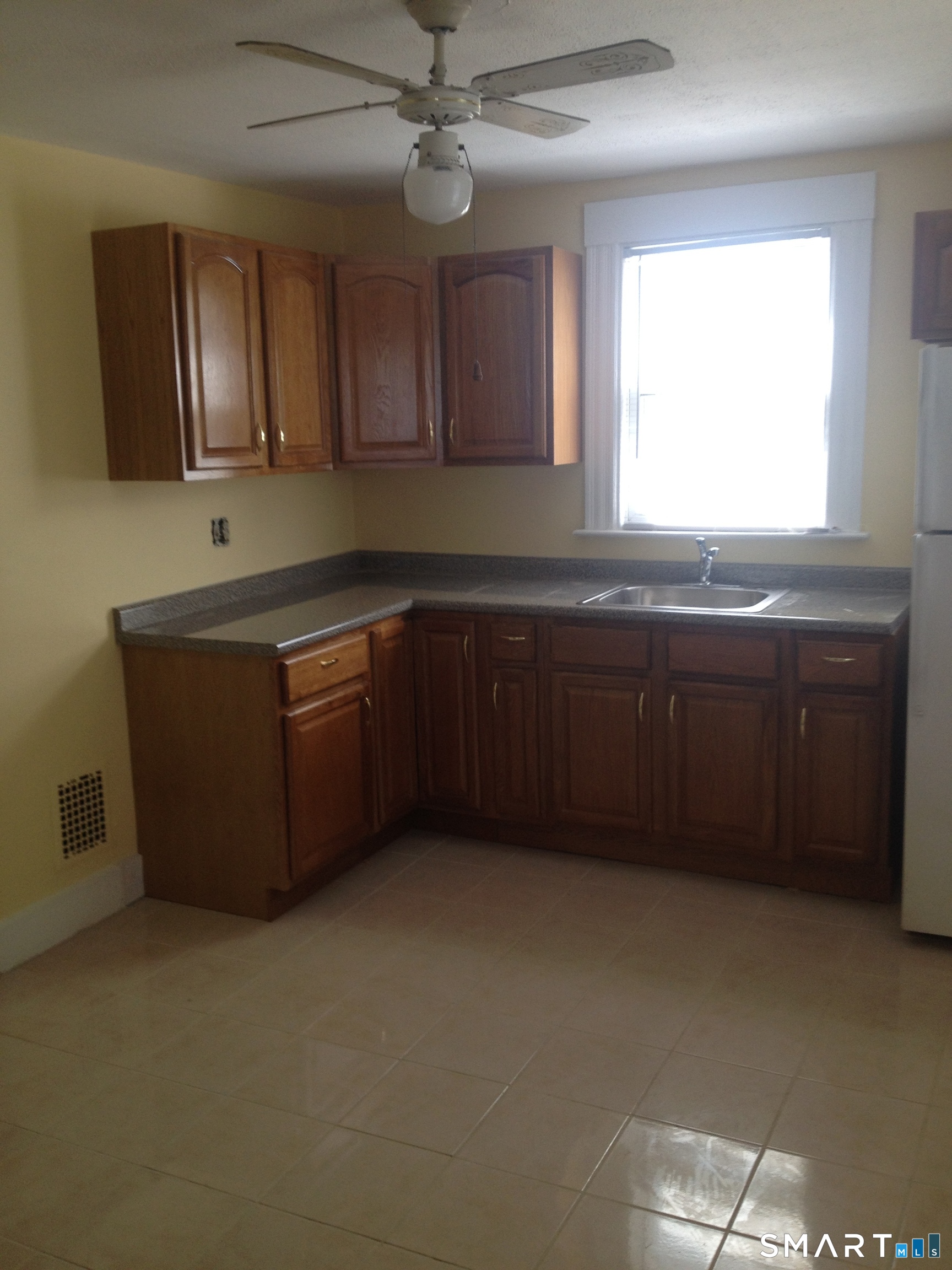 18 Walnut Street West Haven CT 06516