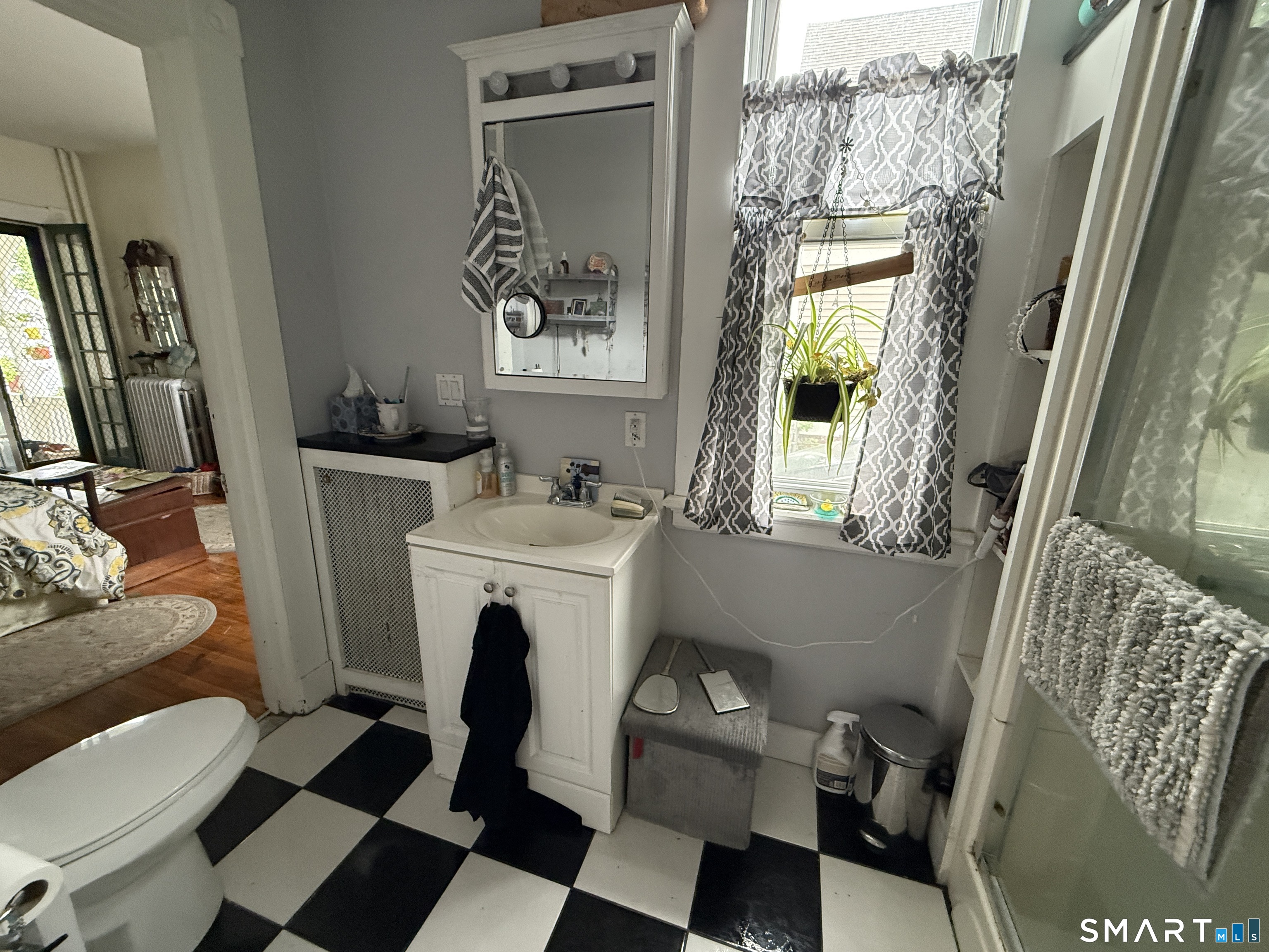 23 Pine Street Waterbury CT 06710