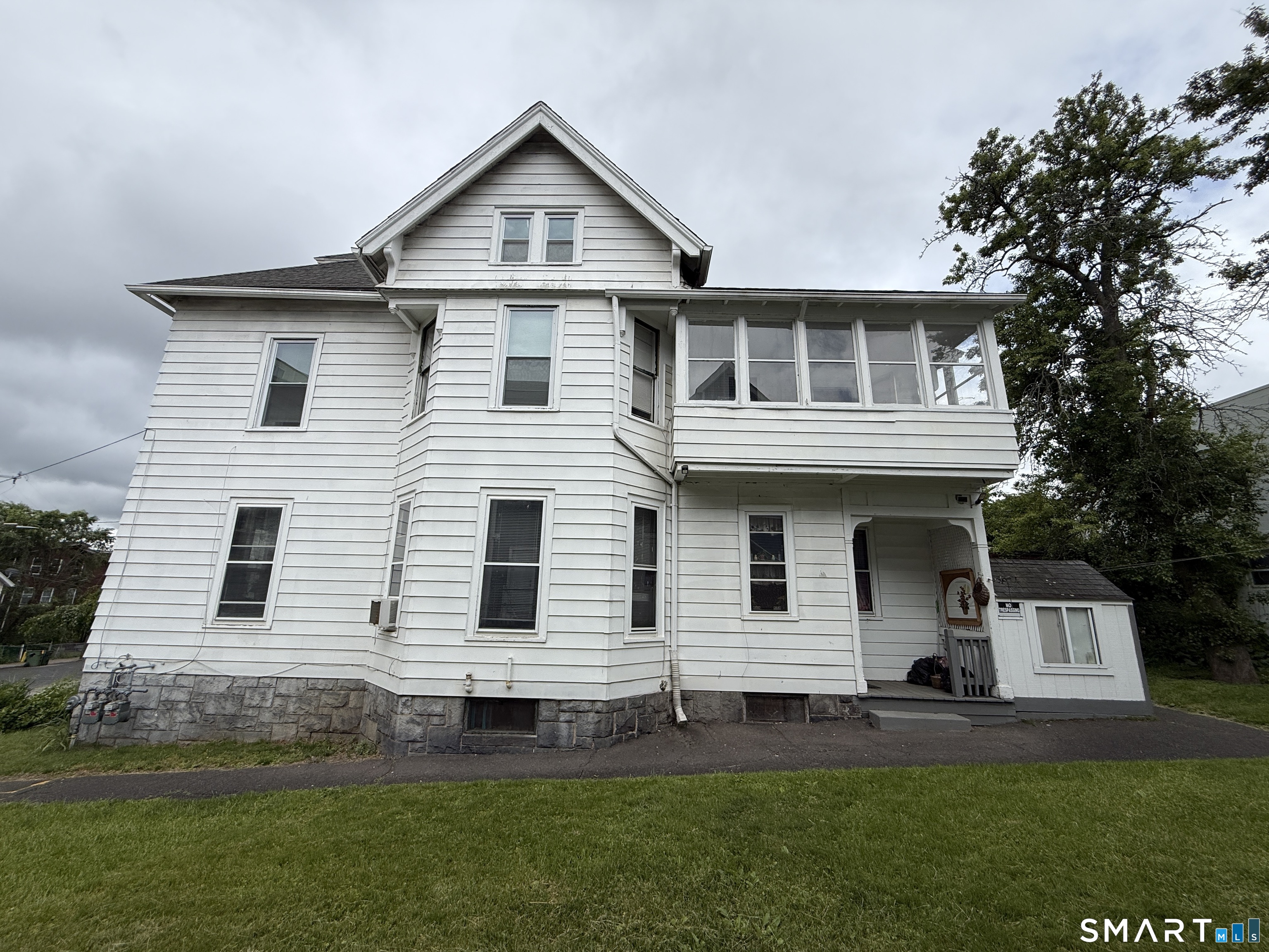 23 Pine Street Waterbury CT 06710