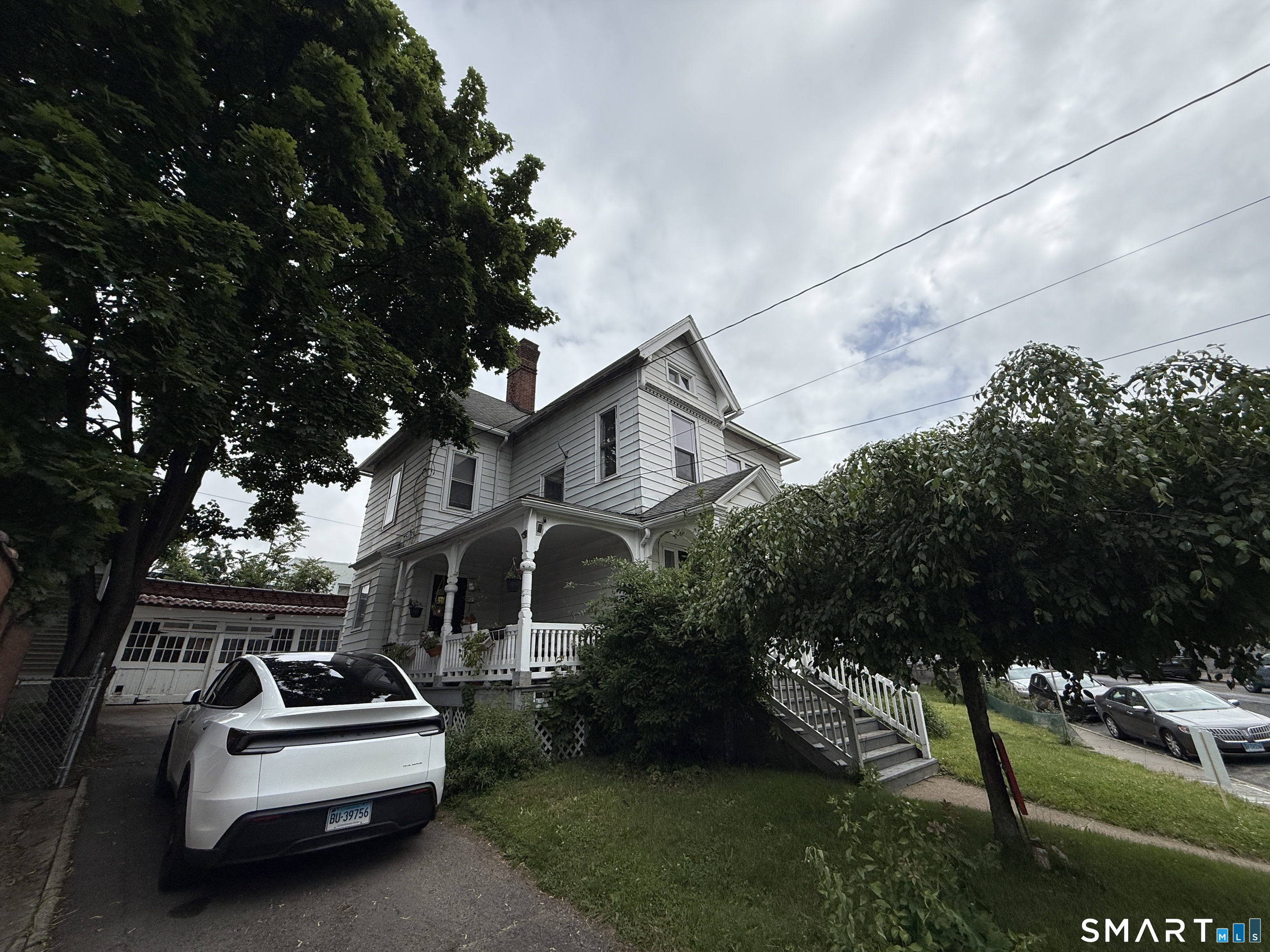 23 Pine Street Waterbury CT 06710