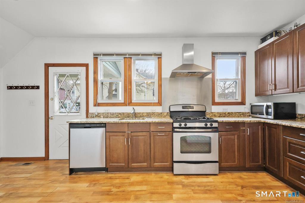 33 Central Avenue Milford CT 06460