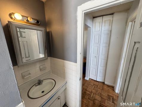 44 ABCD Angel Drive Waterbury CT 06708