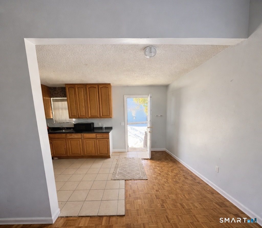 44 ABCD Angel Drive Waterbury CT 06708