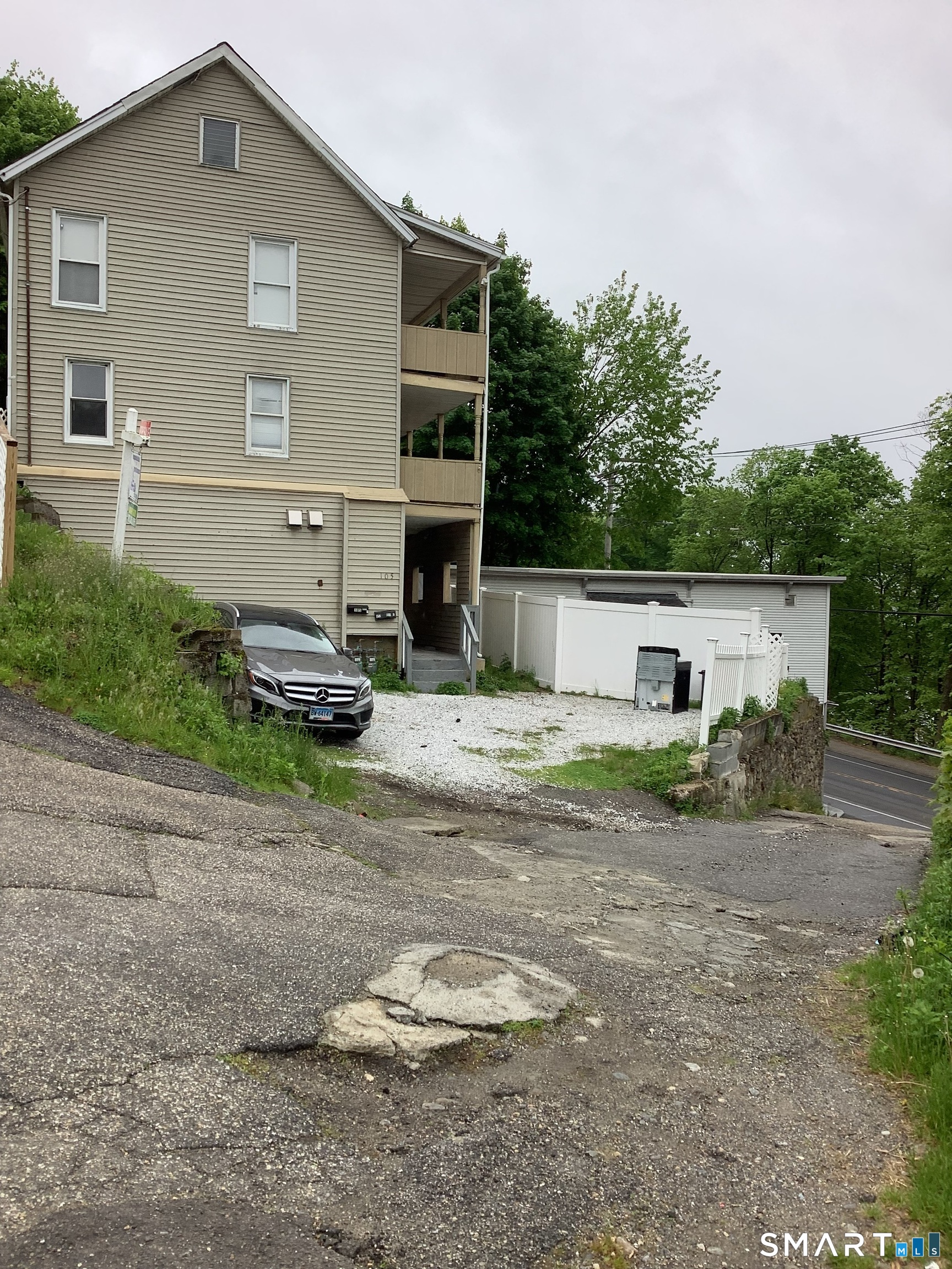 105 Camptown Avenue Derby CT 06418