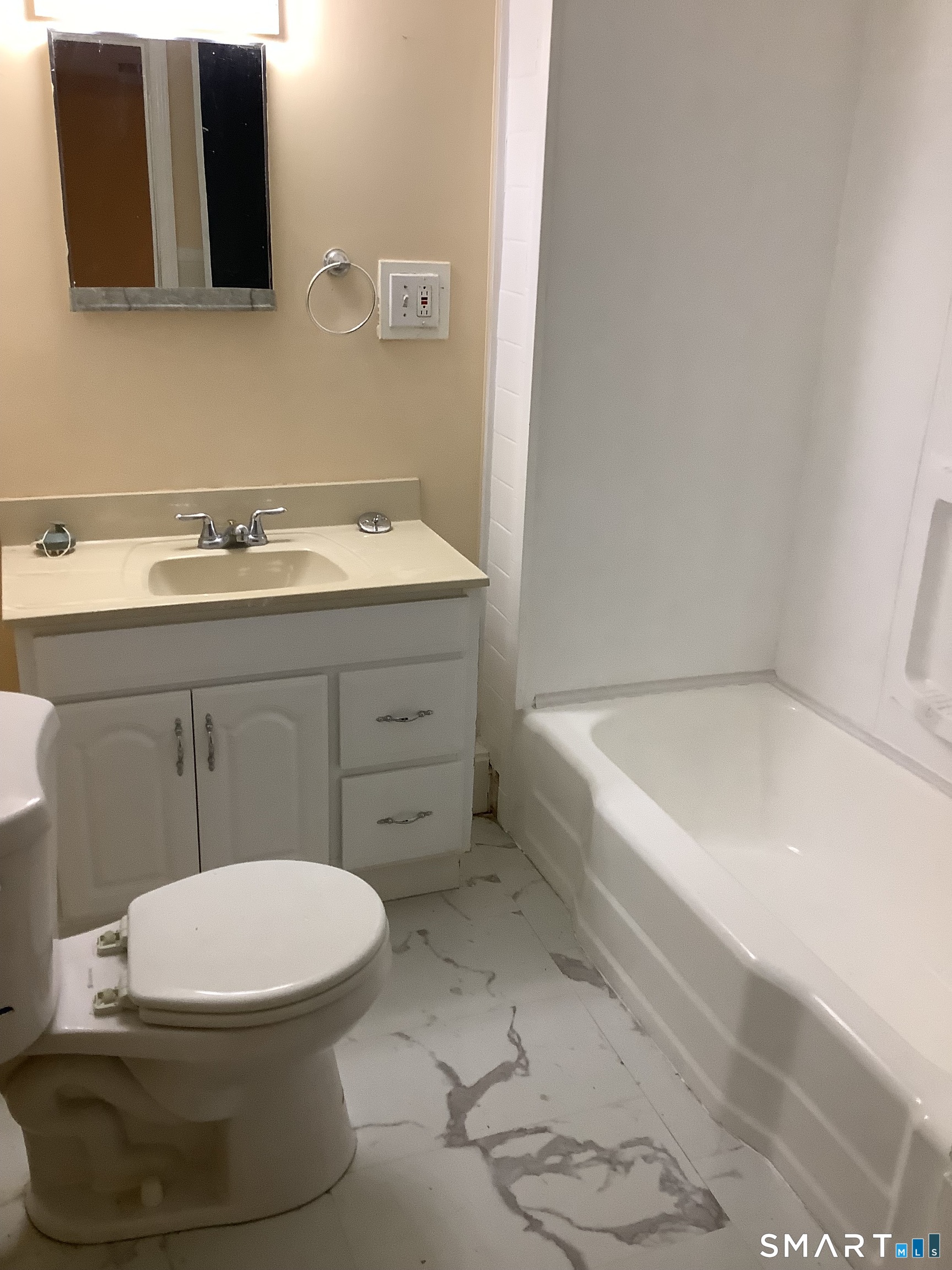 105 Camptown Avenue Derby CT 06418