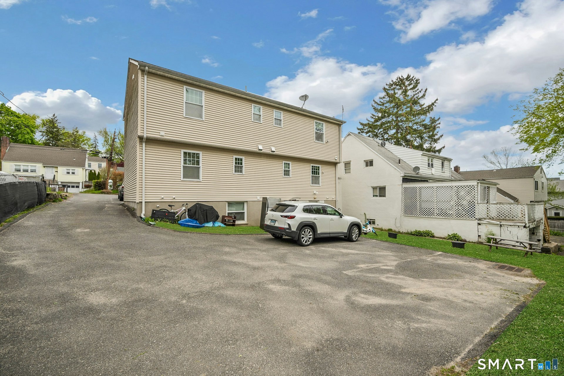 124 Pine Hill Avenue Stamford CT 06906
