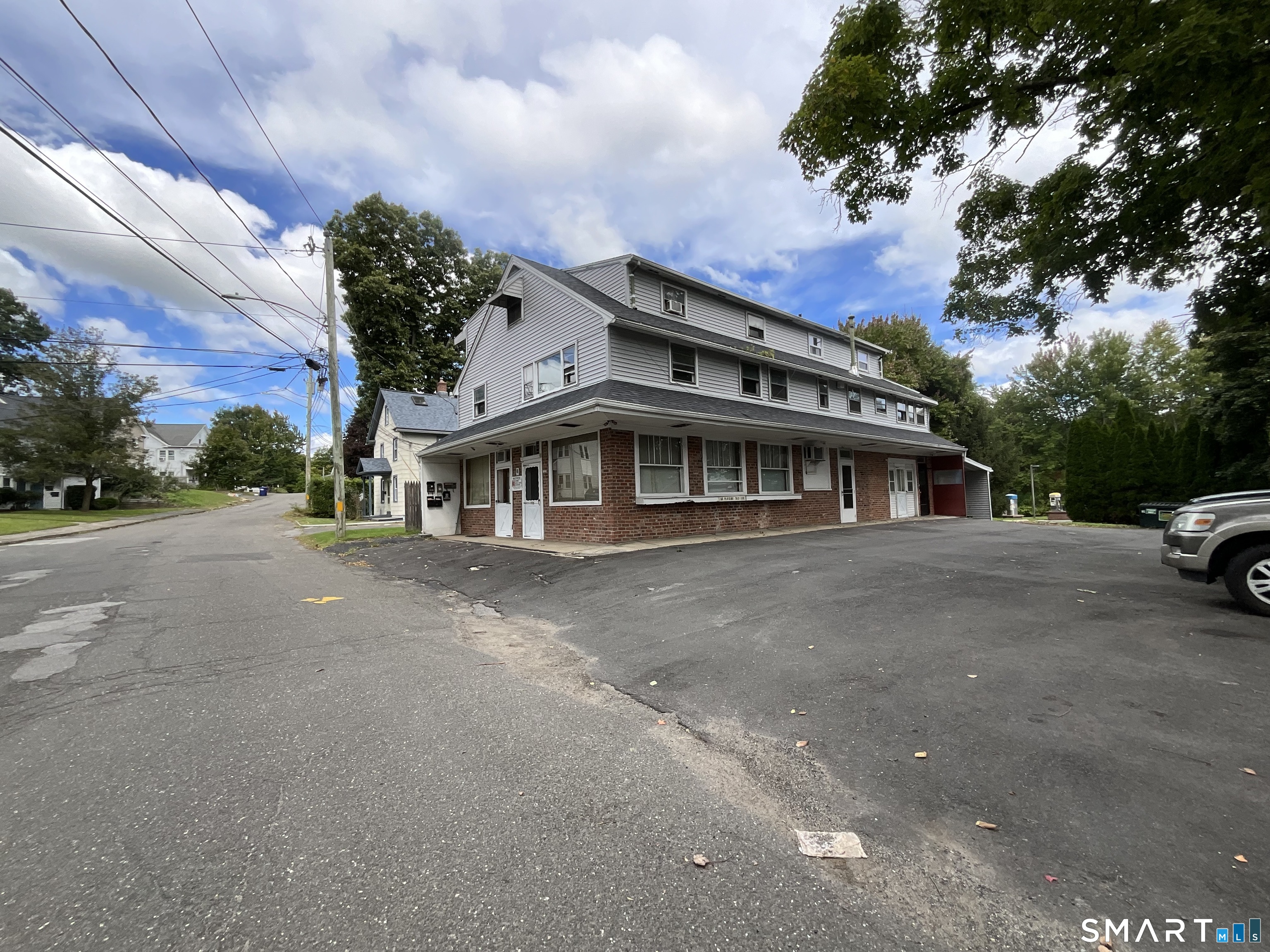 8 Burnham Street Plymouth CT 06779