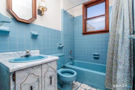 19 Mcdermott Street Danbury CT 06810