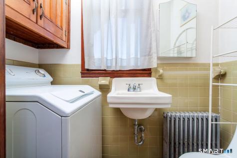 19 Mcdermott Street Danbury CT 06810