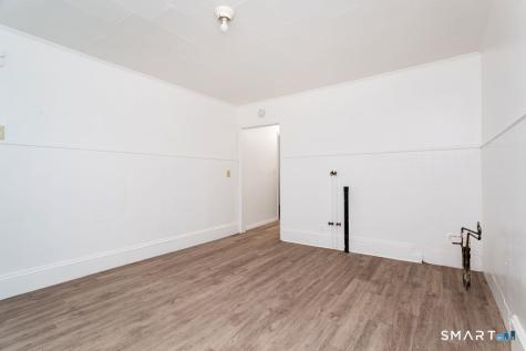 19 Mcdermott Street Danbury CT 06810