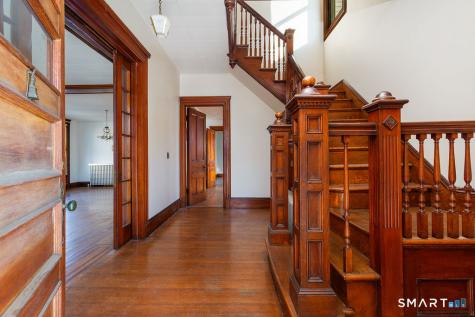 19 Mcdermott Street Danbury CT 06810