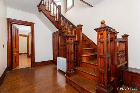 19 Mcdermott Street Danbury CT 06810