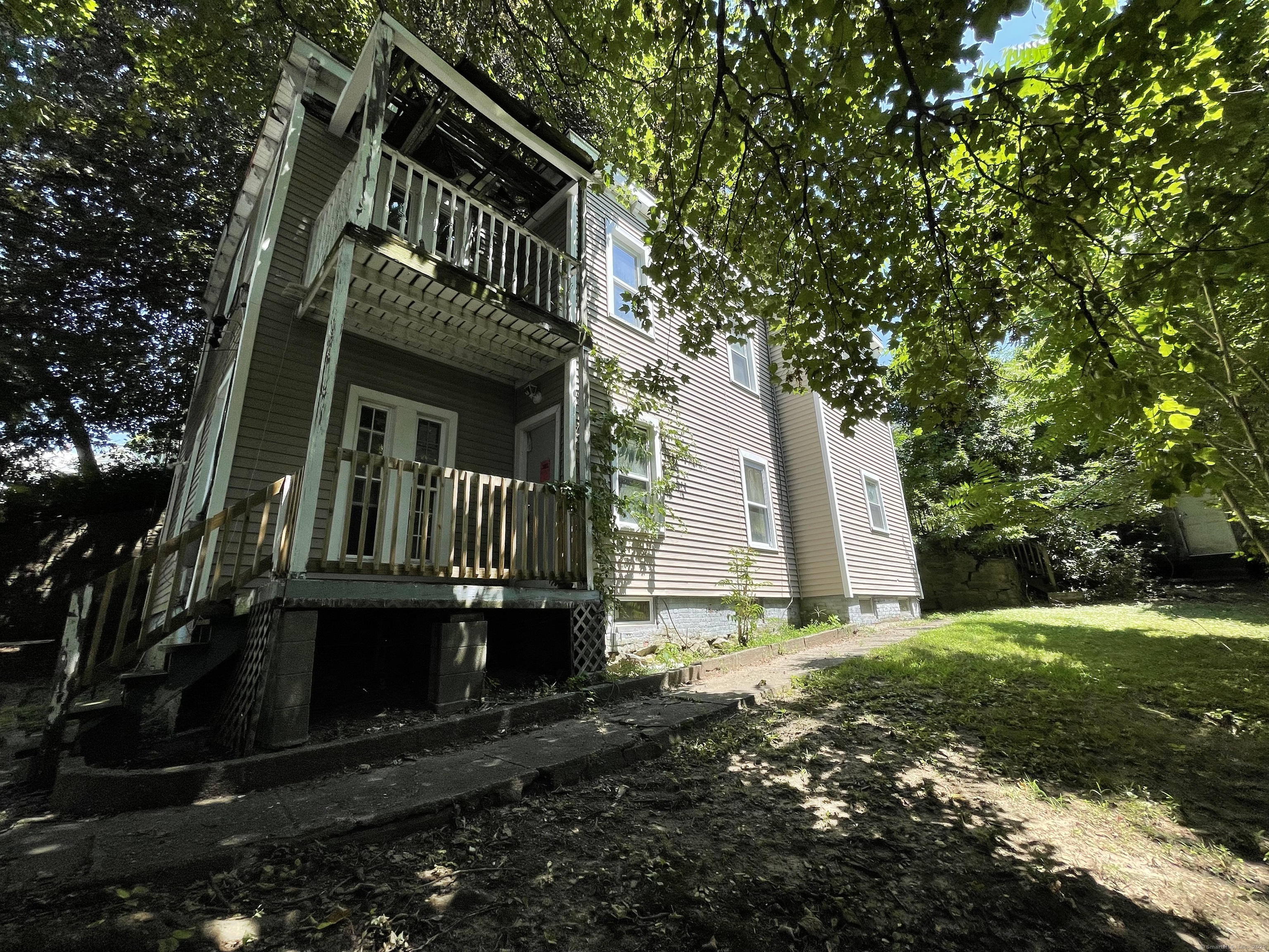 11 Division Street Norwich CT 06360