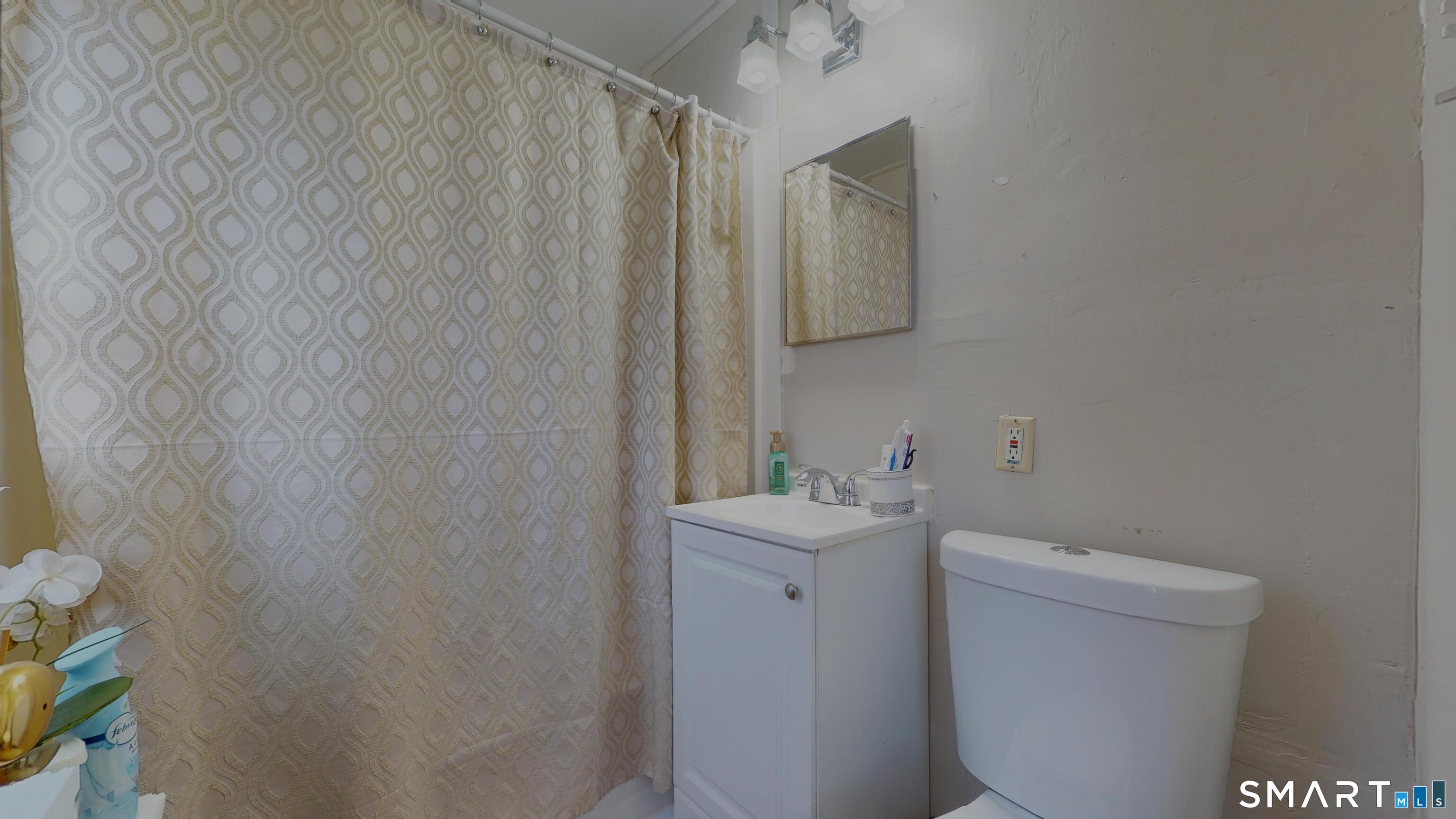 748 Burnside Avenue East Hartford CT 06108