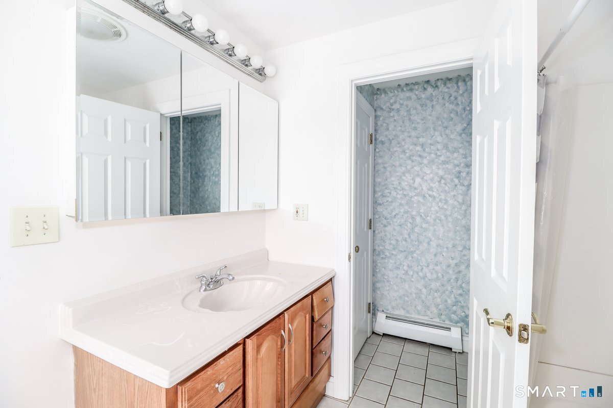 11 Middle Street New Milford CT 06776