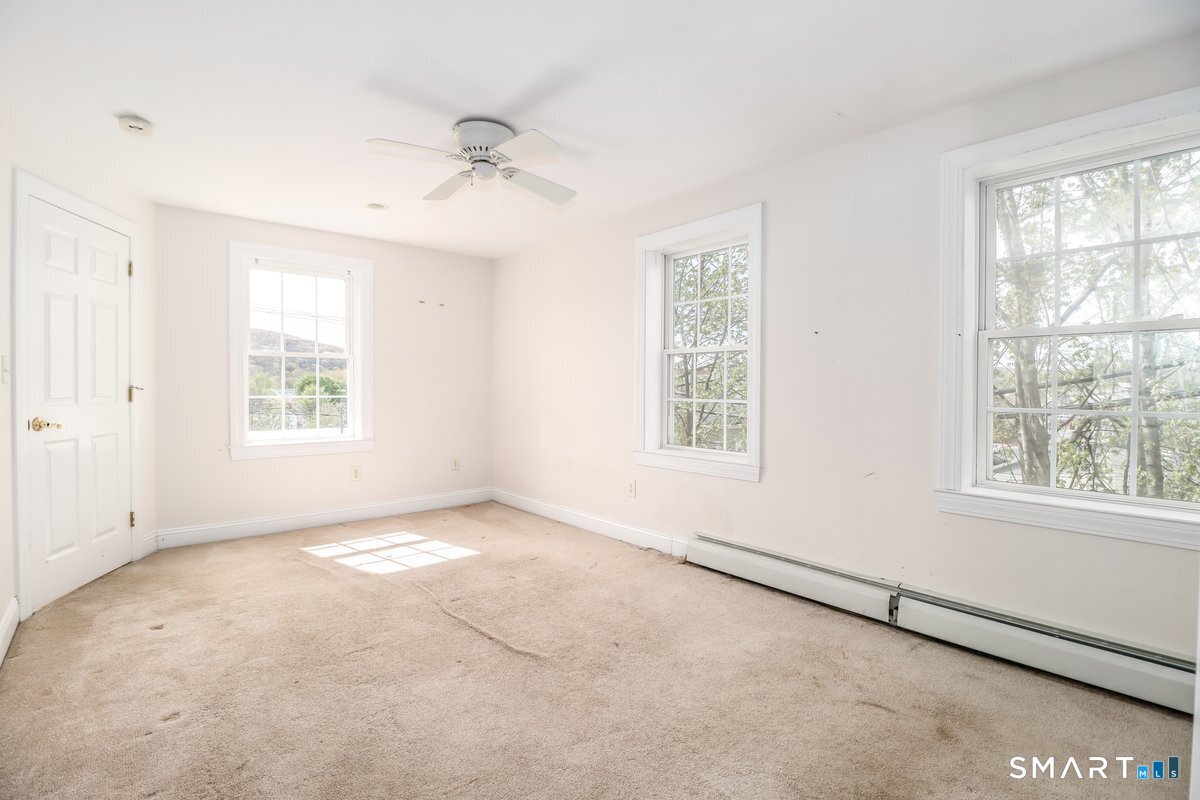 11 Middle Street New Milford CT 06776