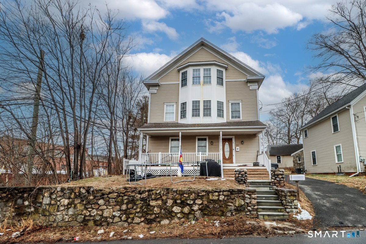 11 Middle Street New Milford CT 06776
