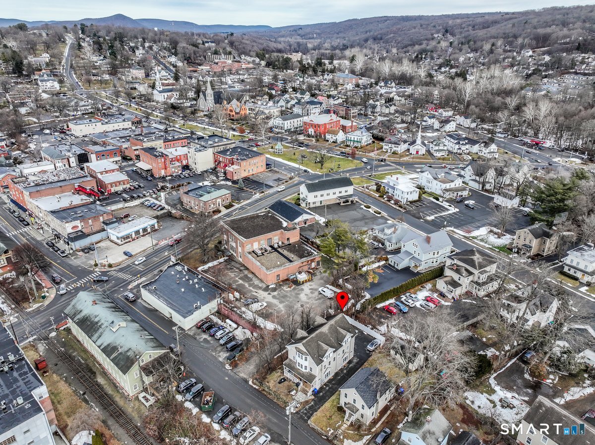11 Middle Street New Milford CT 06776