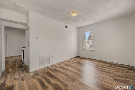 22 Chappell Street New London CT 06320