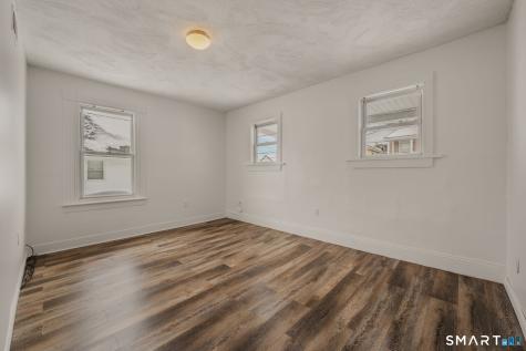 22 Chappell Street New London CT 06320