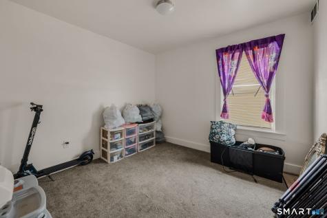 22 Chappell Street New London CT 06320