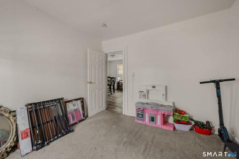 22 Chappell Street New London CT 06320