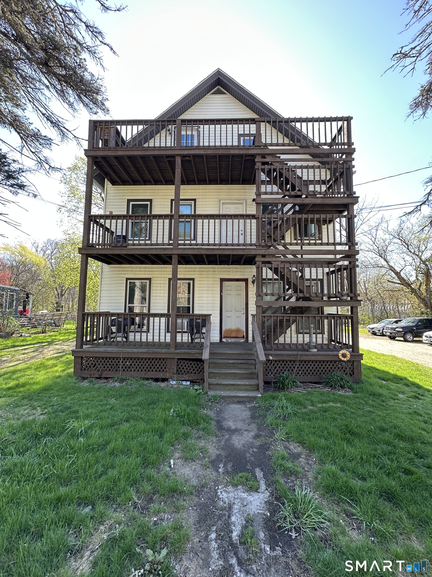 16-20 Lake Street Plainfield CT 06354