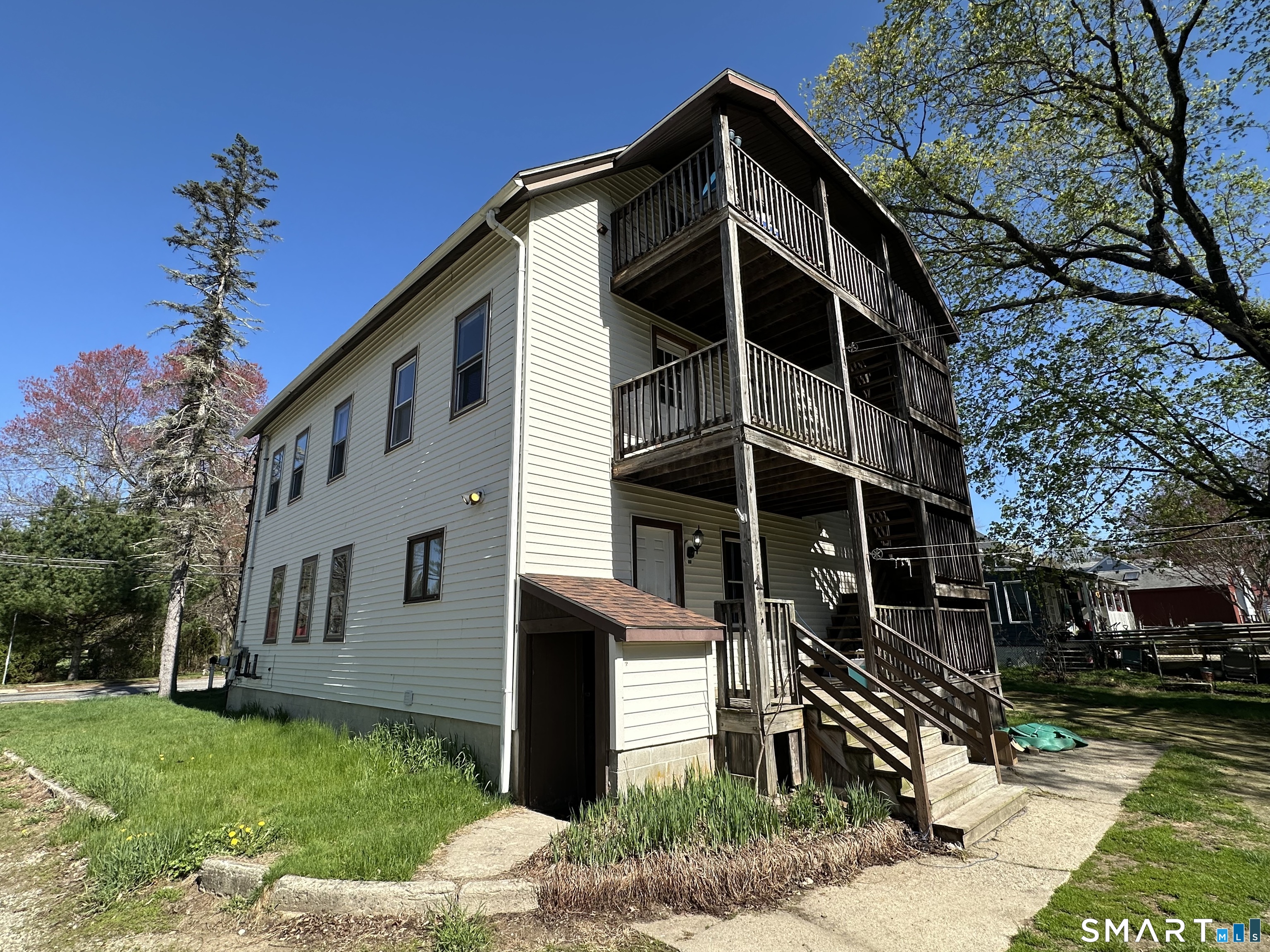 16-20 Lake Street Plainfield CT 06354