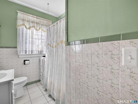 93 Squire & 0 Moran Street New London CT 06320