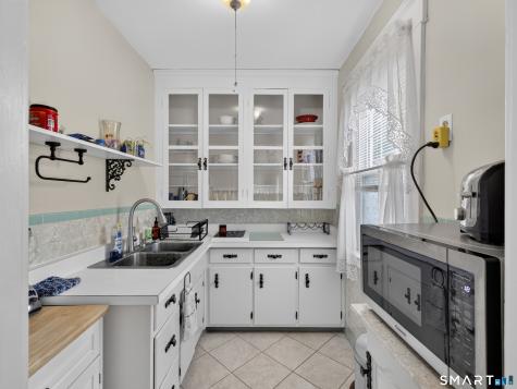 93 Squire & 0 Moran Street New London CT 06320