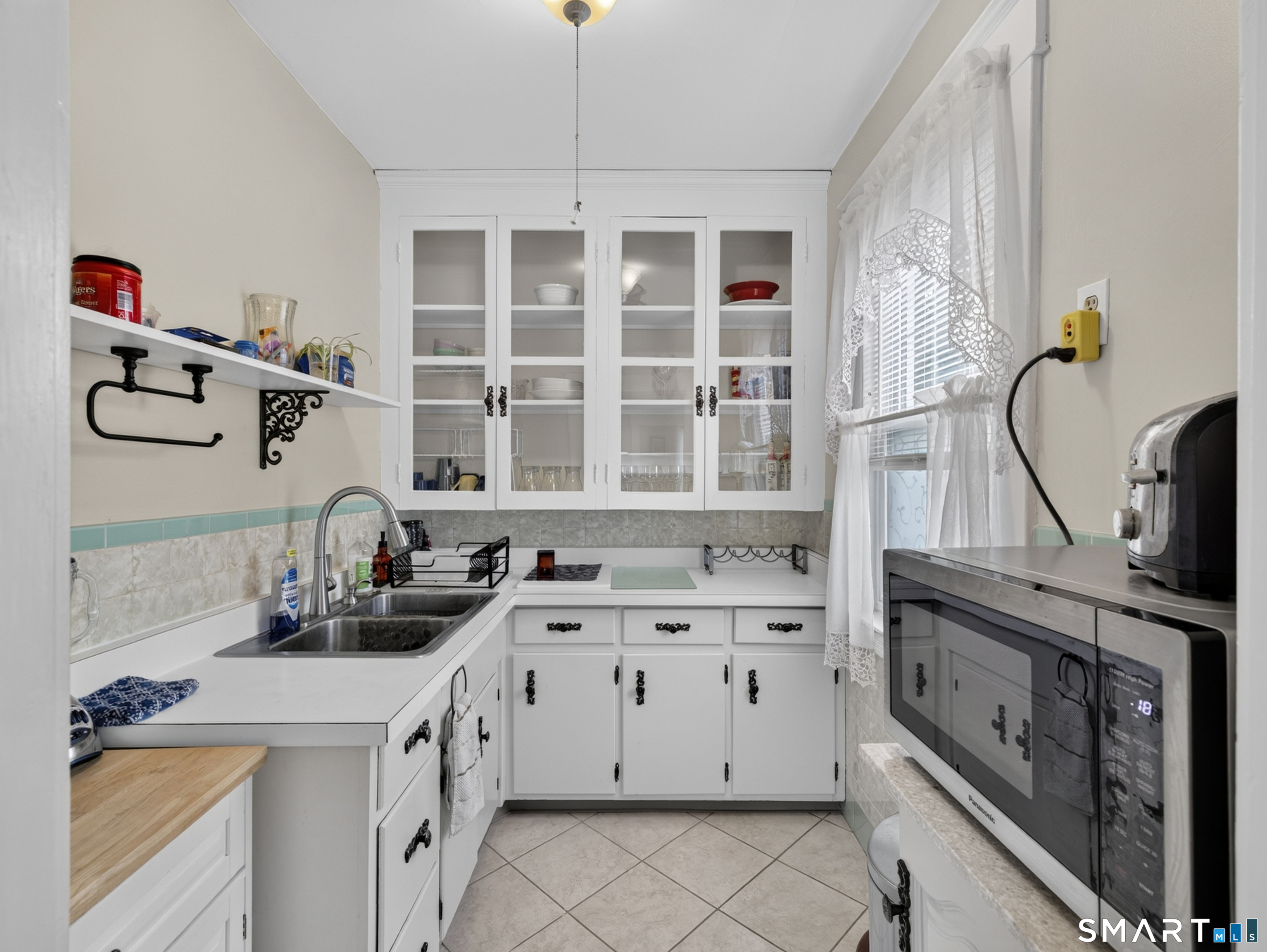 93 Squire & 0 Moran Street New London CT 06320