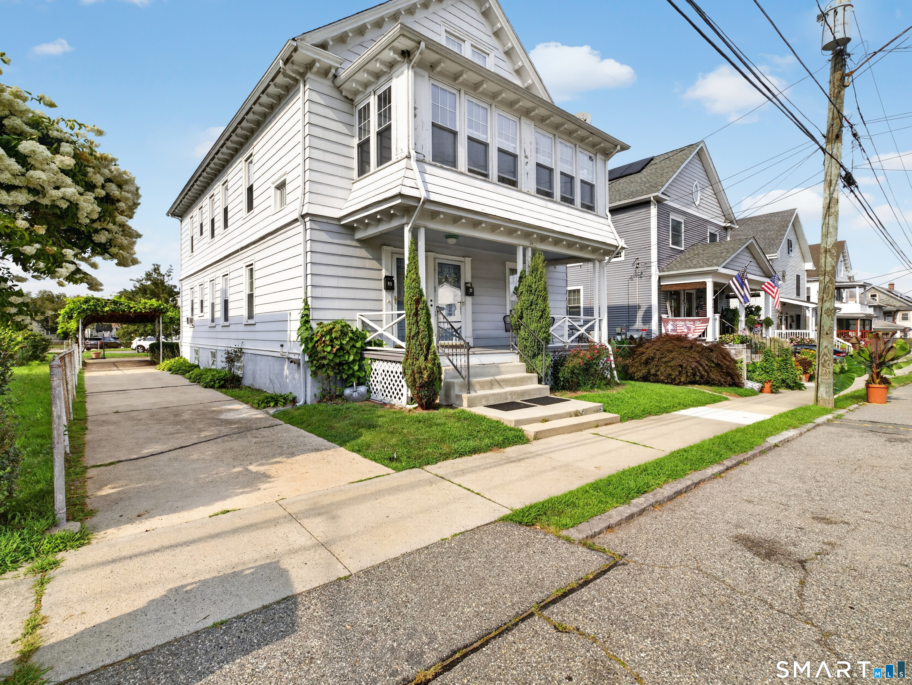 93 Squire & 0 Moran Street New London CT 06320