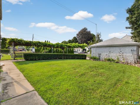 93 Squire & 0 Moran Street New London CT 06320