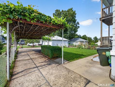 93 Squire & 0 Moran Street New London CT 06320